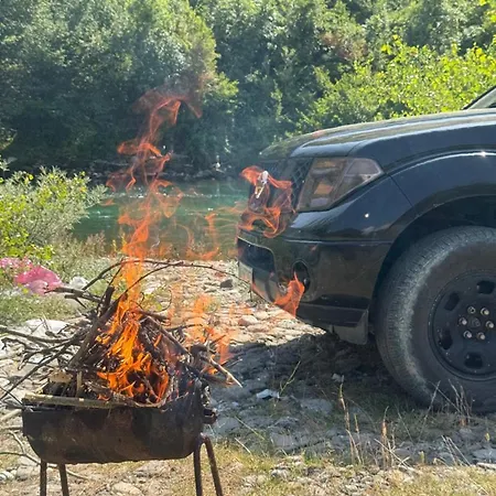 Luxury tent Off Road Route *